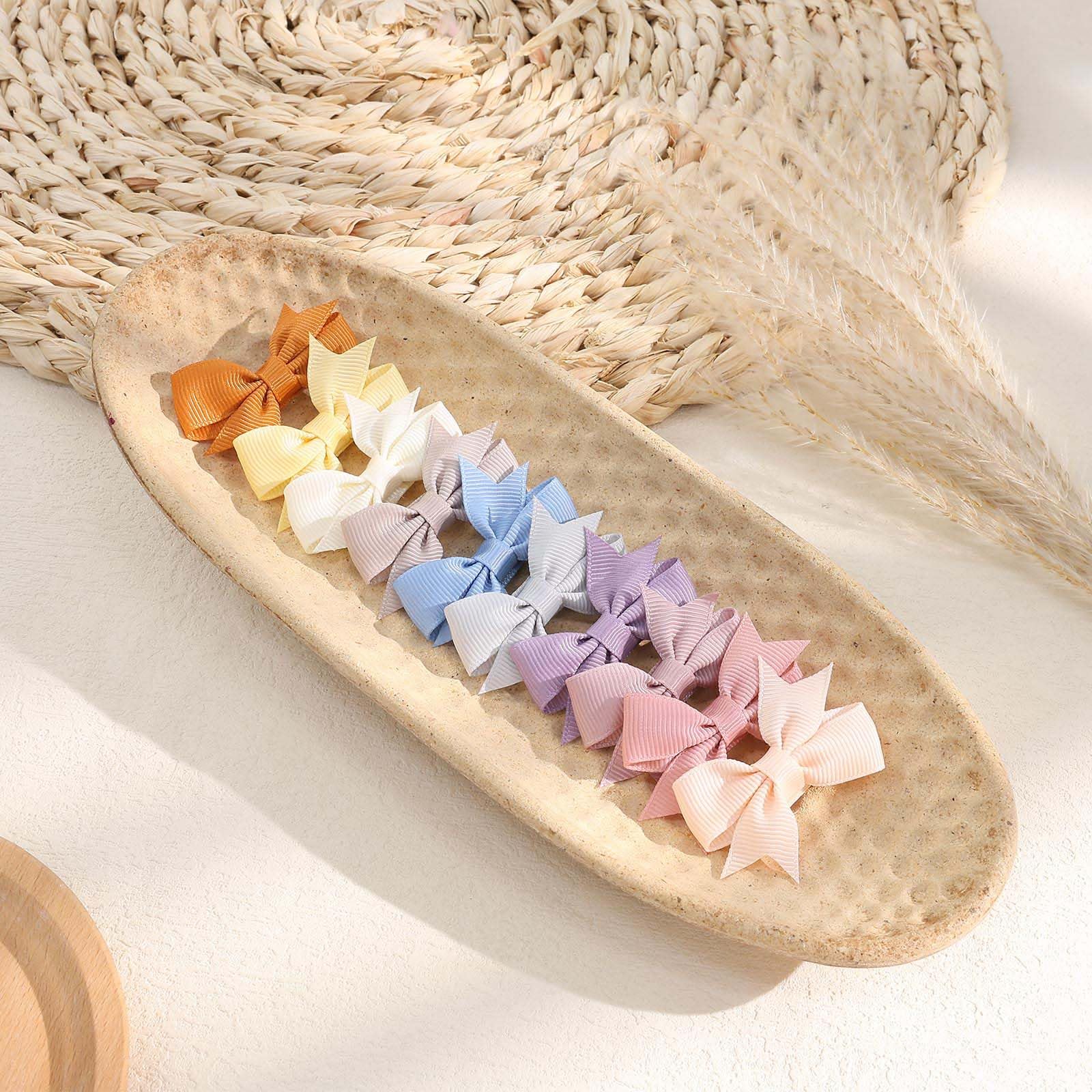 OAOLEER baby photography clip set ready for cute, repeatable hairstyle shots