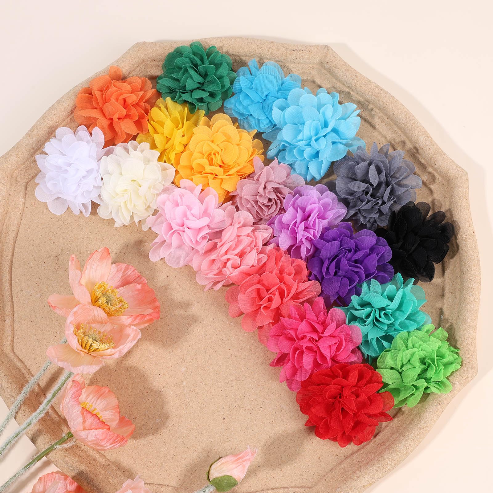 OAOLEER 40-piece bow set offers color variety for many outfits.