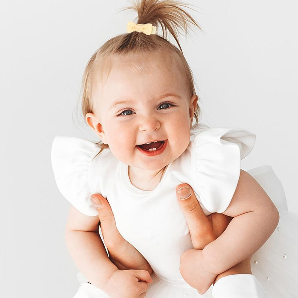OAOLEER fully lined clip close-up highlights secure grip on delicate hair.