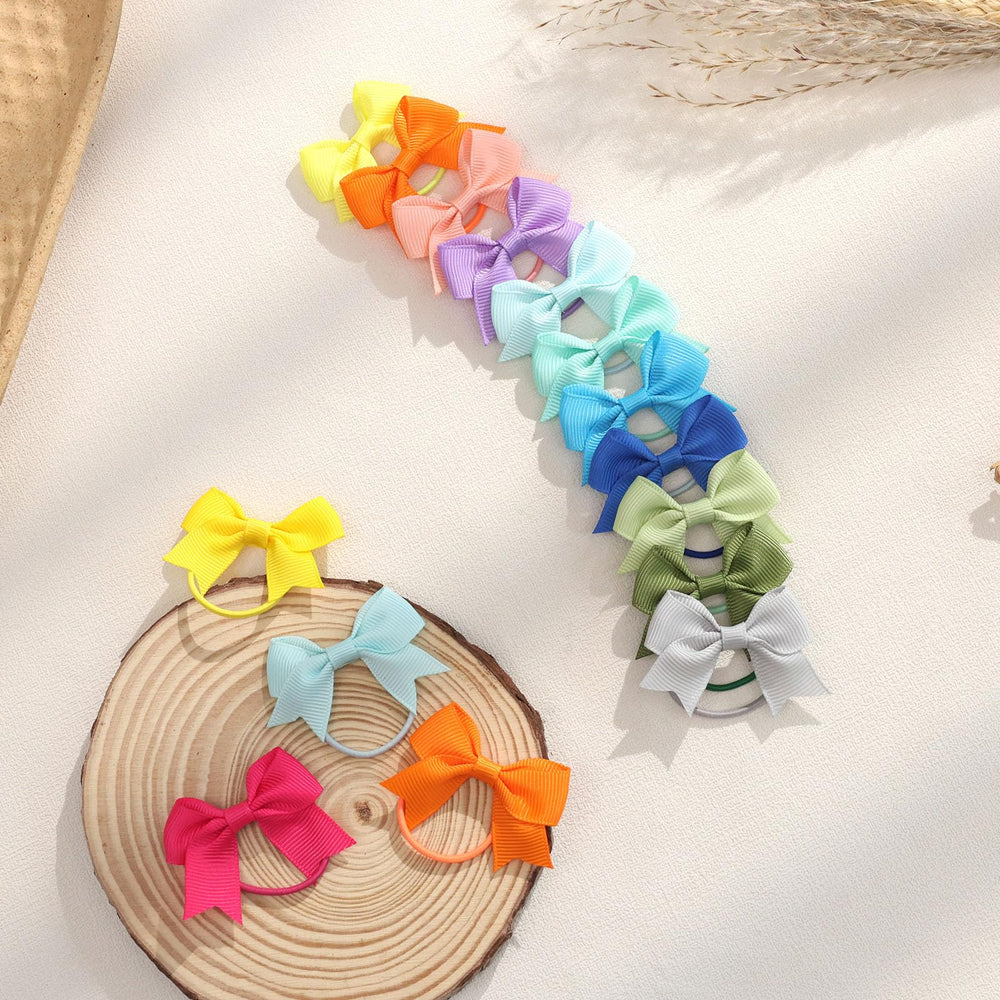 OAOLEER handmade-style baby bows add charming detail for photos and events.