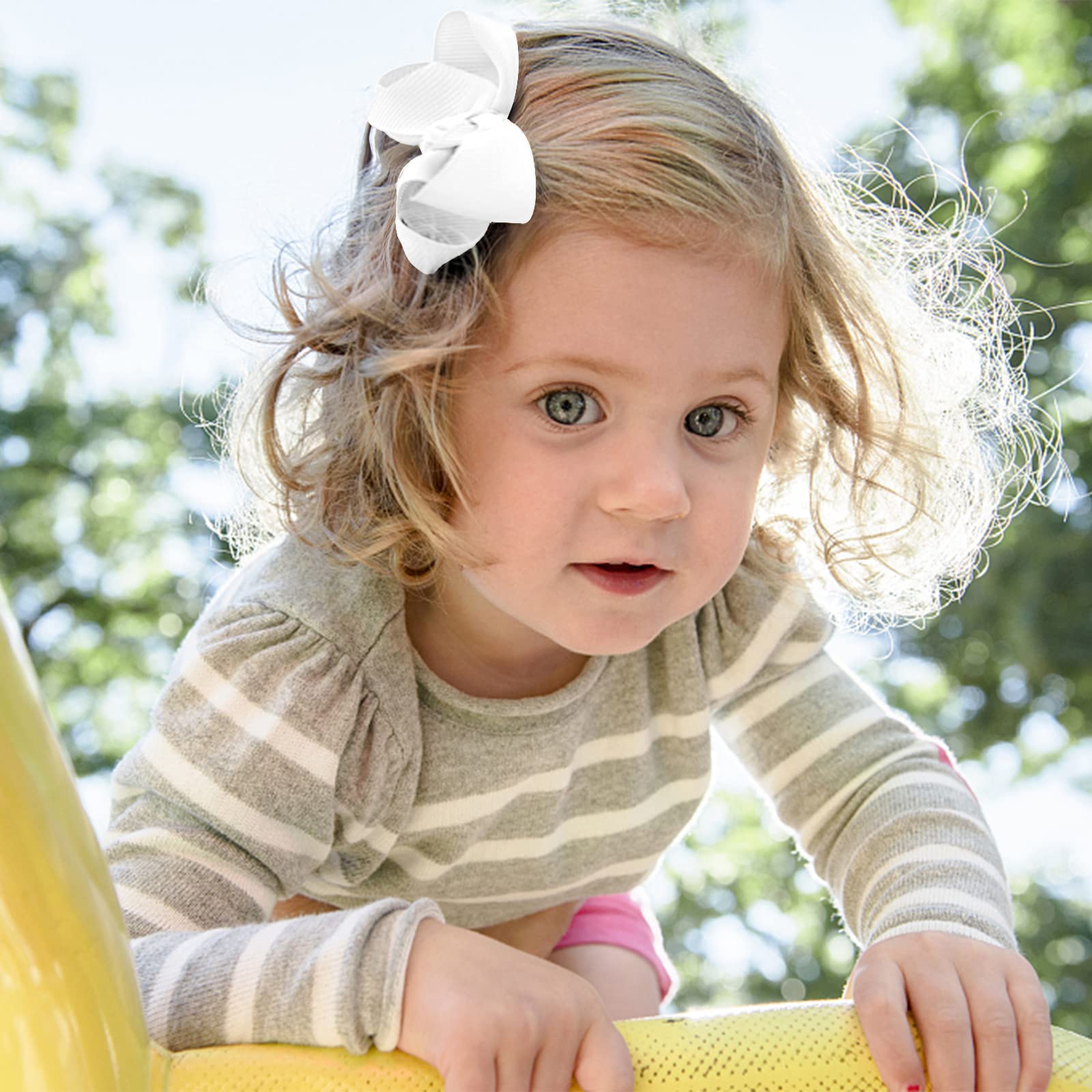OAOLEER white 3-inch bow compact clip for tiny hairstyles