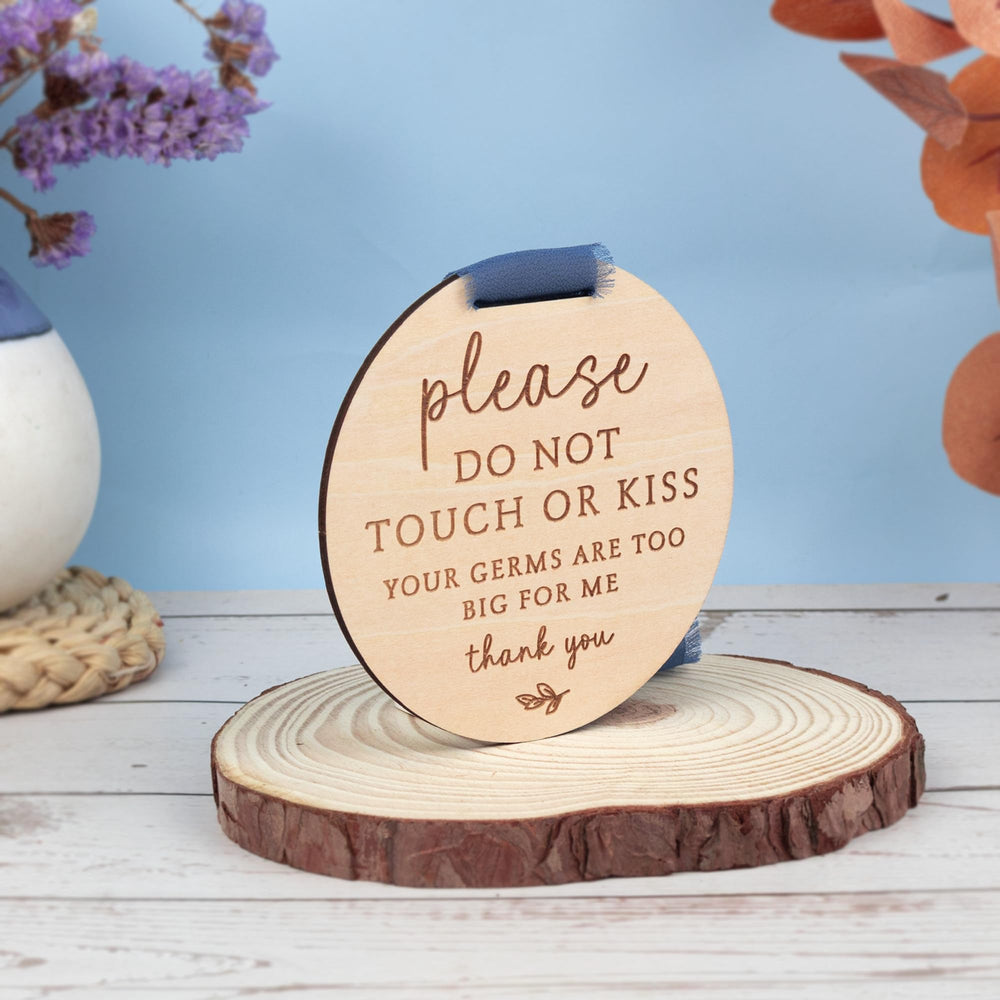 OENIZI blue 4.25-inch wood sign ready for attachment