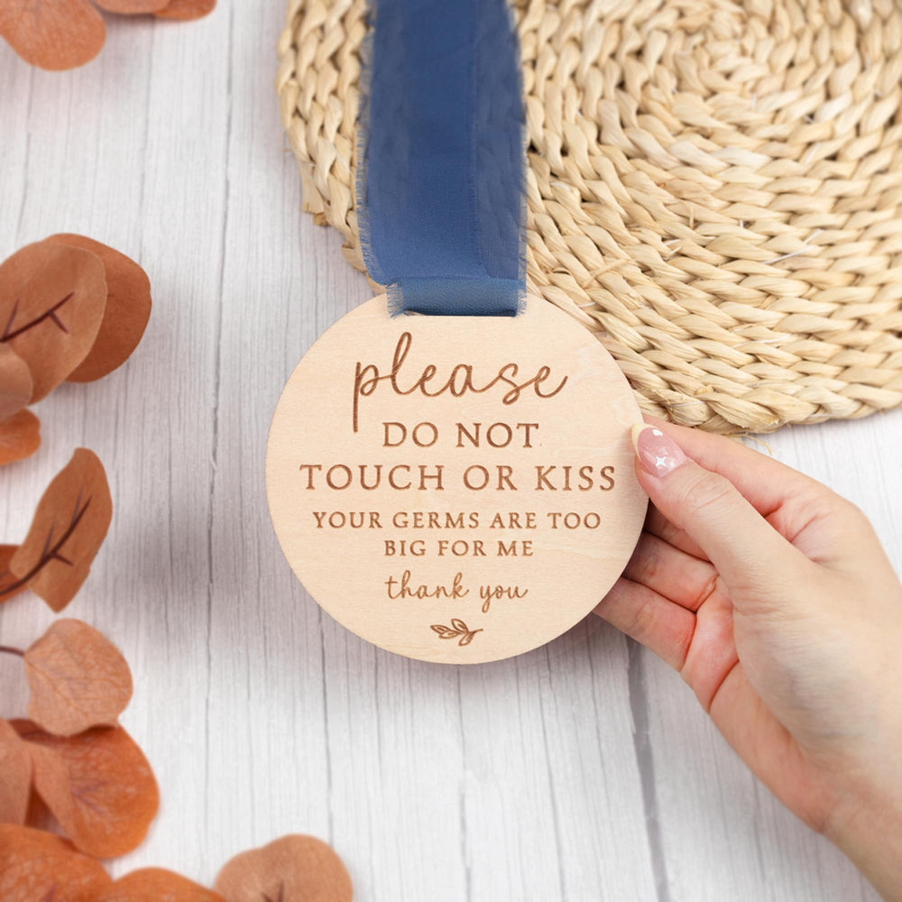 OENIZI blue baby sign shown as a thoughtful gift for new parents