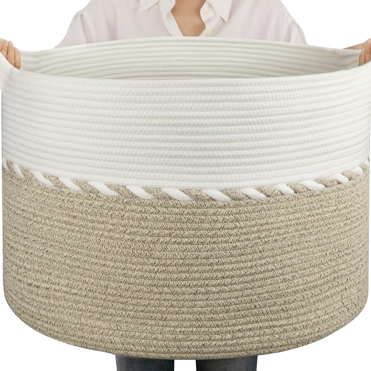 OIAHOMY 105L blanket basket closeup shows sturdy cotton rope storage for living rooms