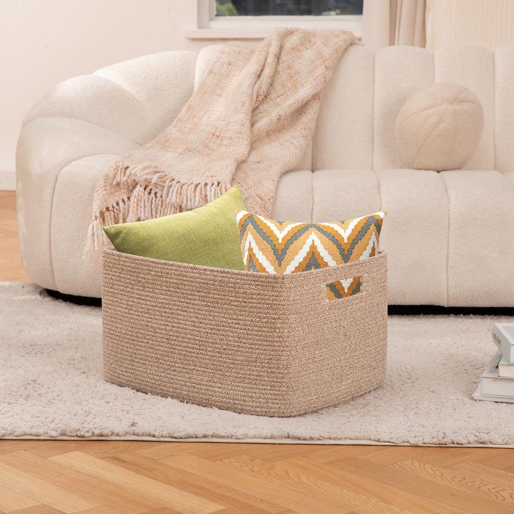 OIAHOMY 75L basket handle detail highlights durable double-reinforced rope.