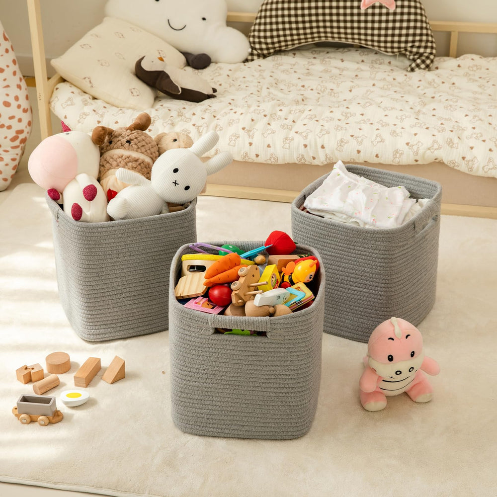 OIAHOMY 11x11x11 storage cube demonstrates space for towels, books, or toys in modern interiors.