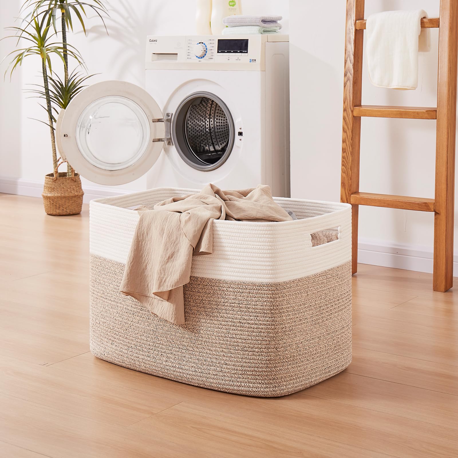 OIAHOMY sturdy double-stitched handles support heavy loads.