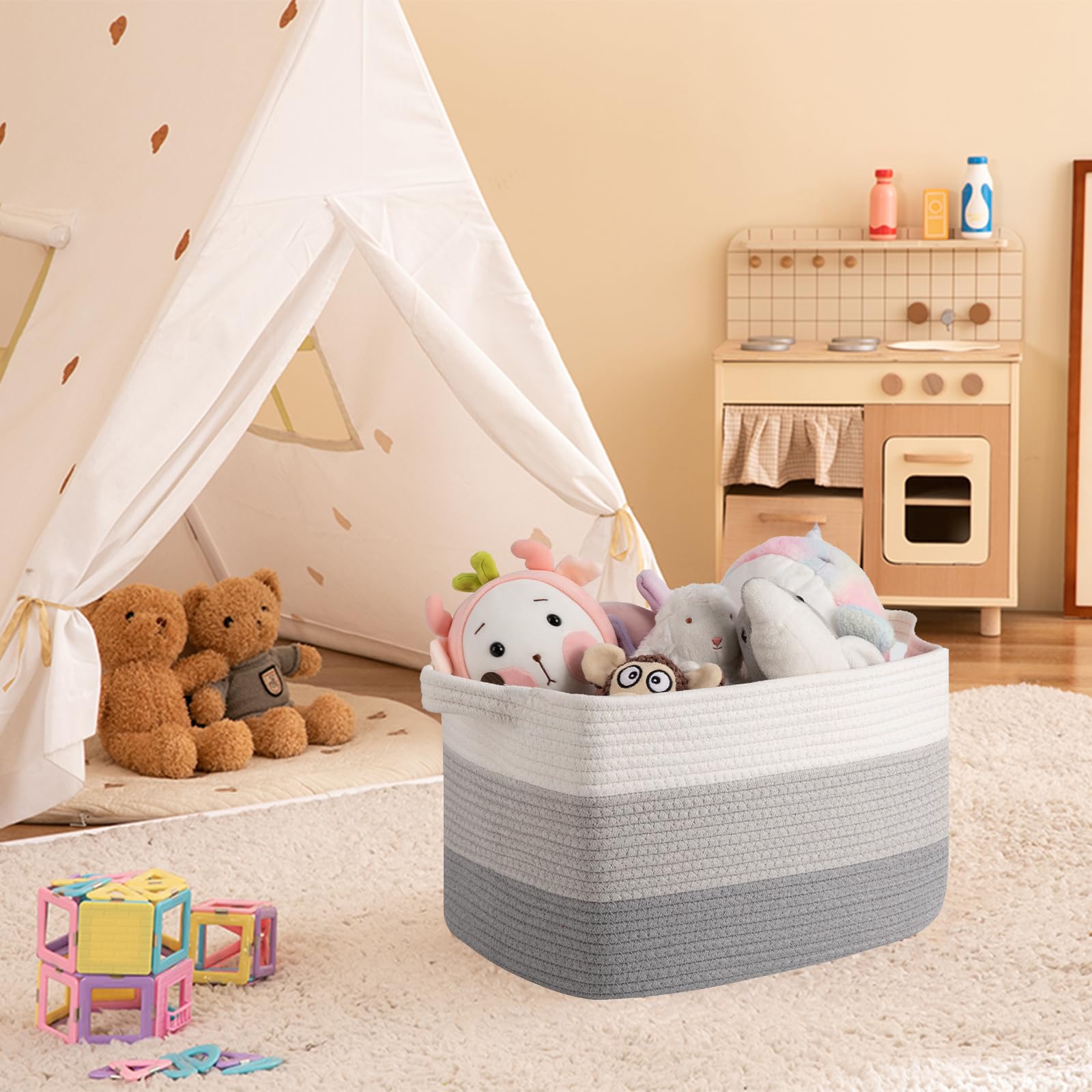 OIAHOMY foldable design basket for easy storage and portability