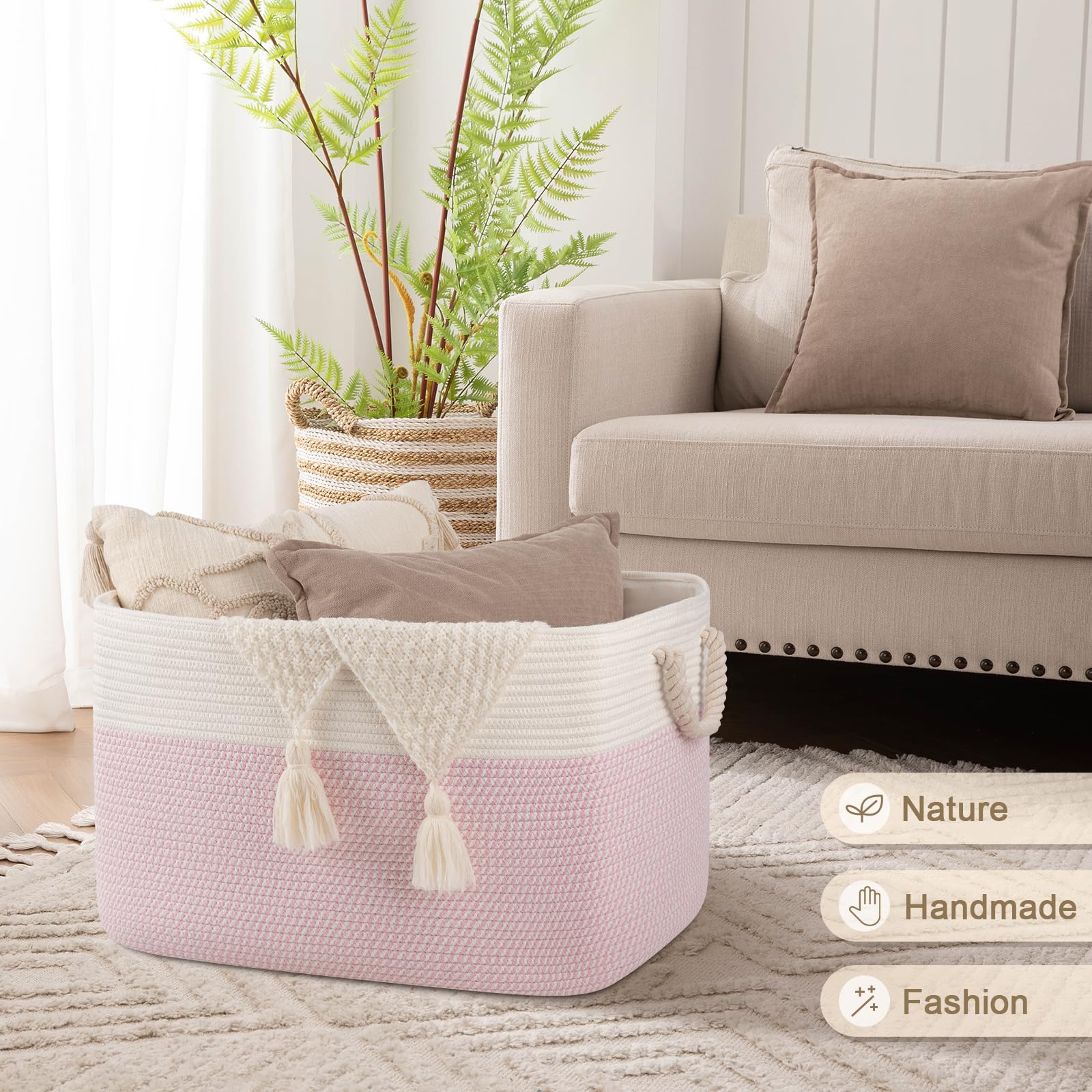 OIASKET 95L lid closes to protect contents from dust and moisture.