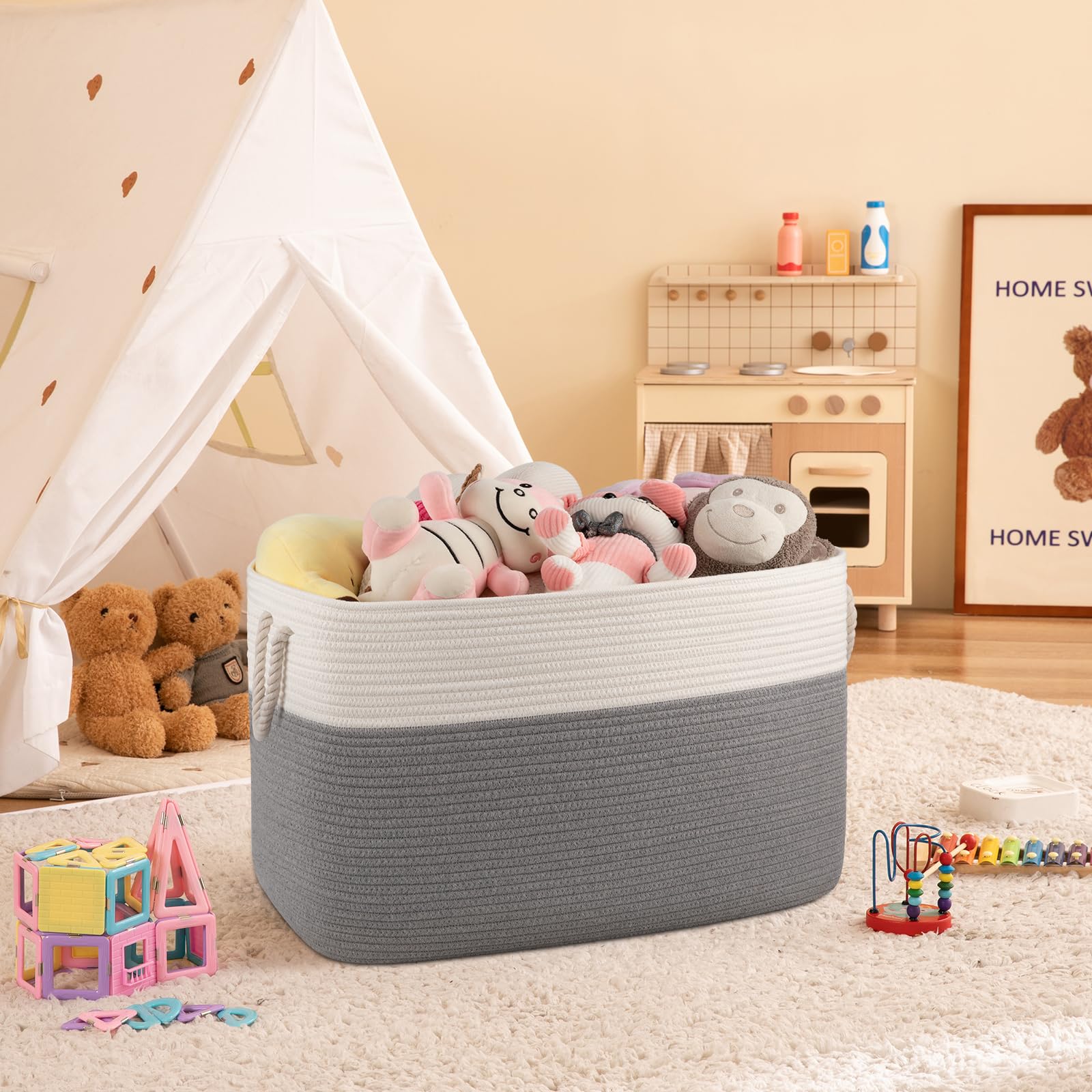 OIASKET 95L basket woven detail emphasizes craftsmanship and modern decor compatibility