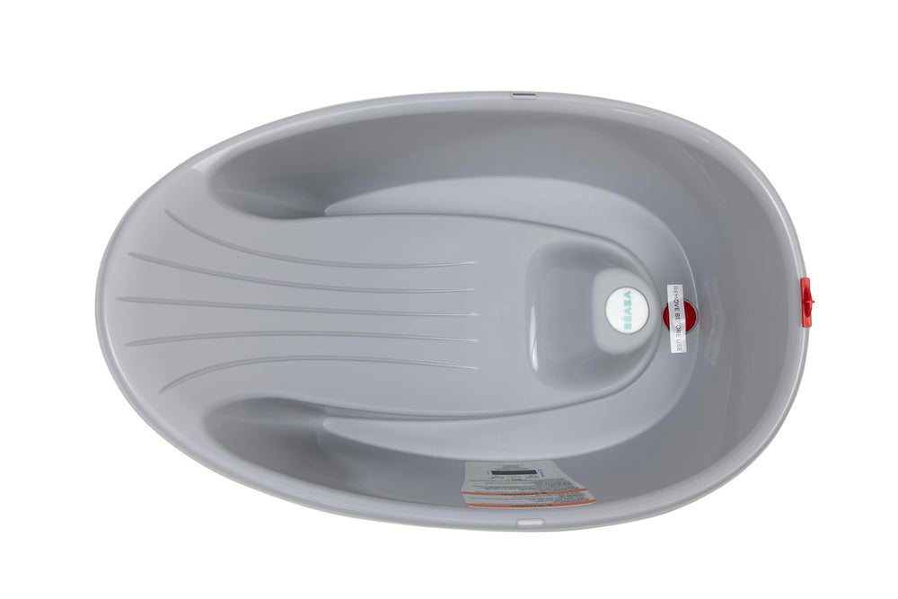 OKBABY Onda Bath anti-slip base keeps tub stable on surfaces.
