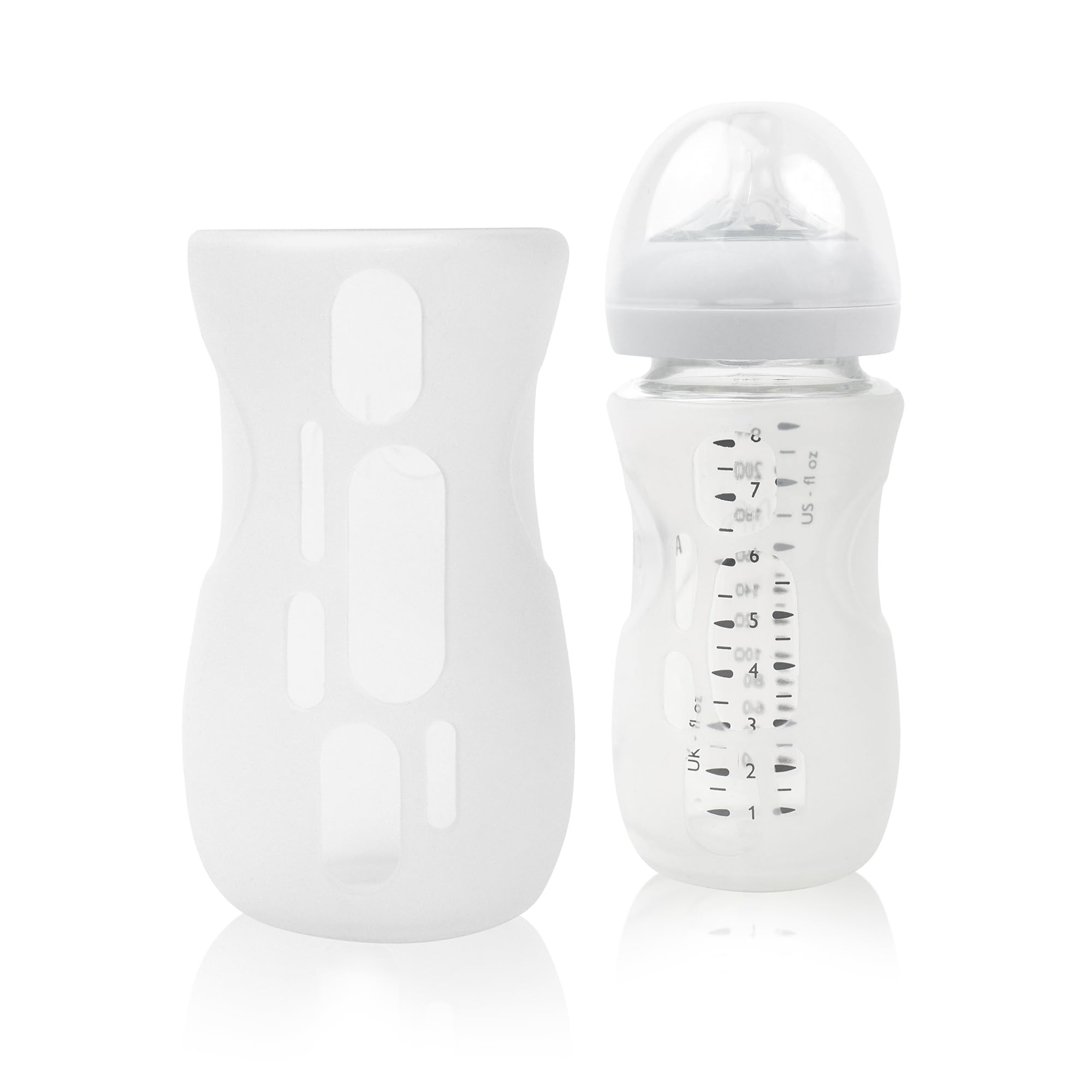 Olababy silicone sleeve on Avent Natural bottle protects against drops for daycare