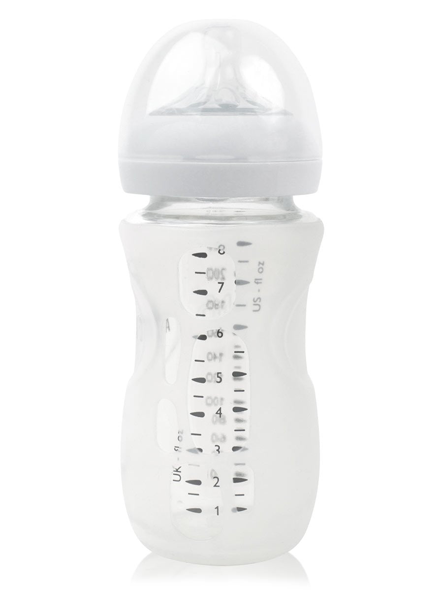 Olababy silicone sleeve provides heat-protection and easier grip during feeds