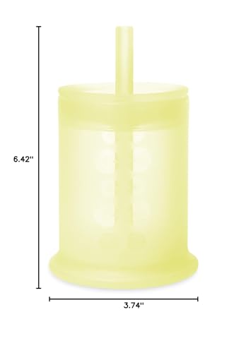 Olababy lemon-colored cup on-the-go on a high chair tray shows spill-resistant design.