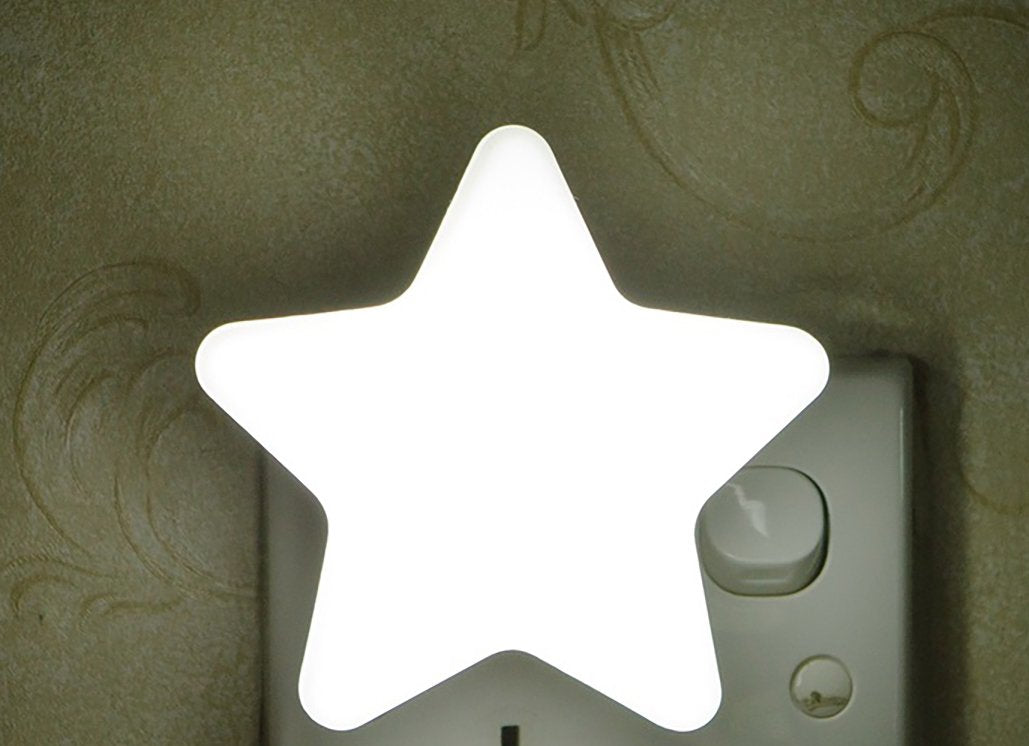 Omeet compact night light with offset prongs fits the second outlet easily