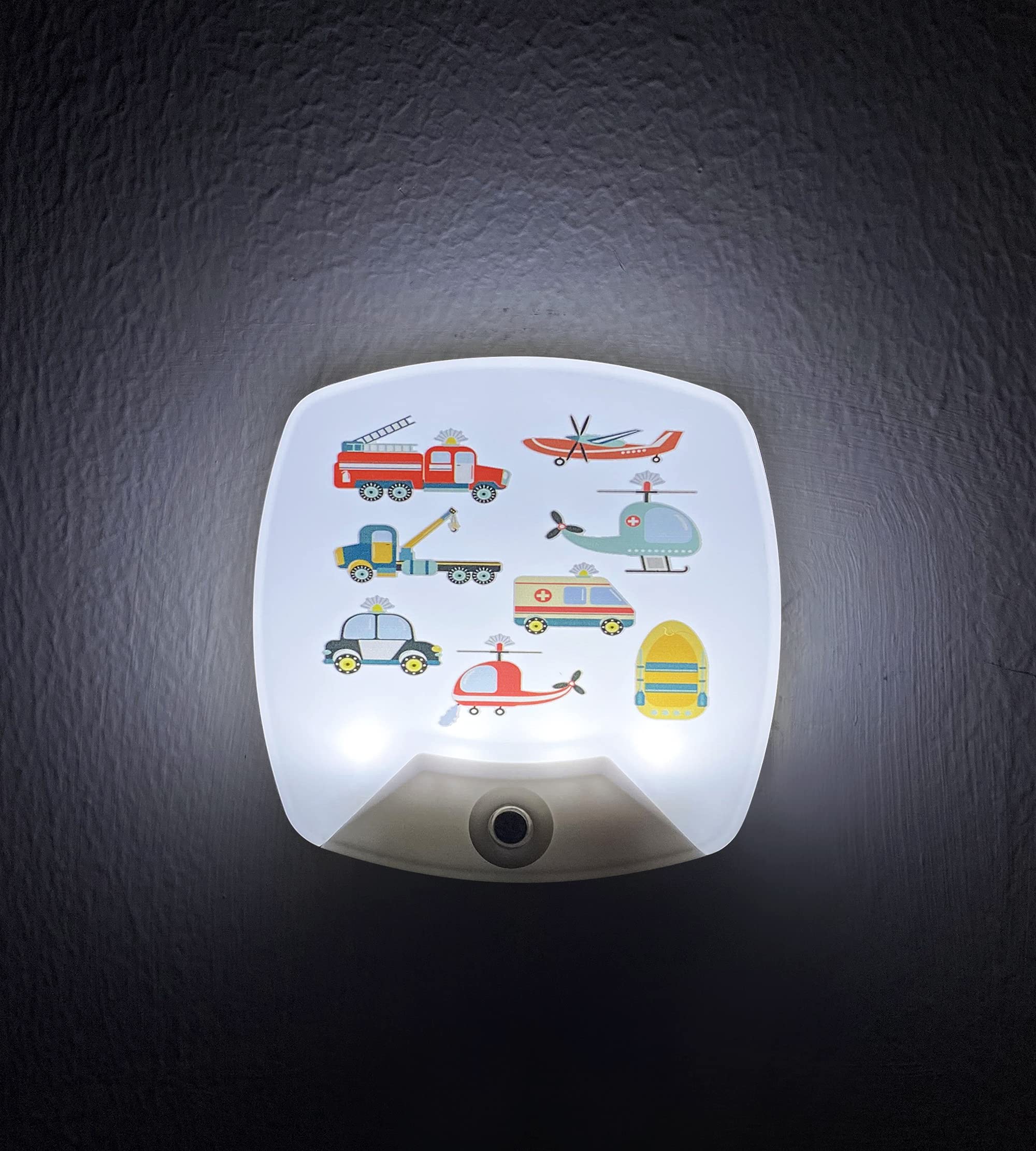 Omeet soft-glow nursing light supports comfortable baby nursing sessions.