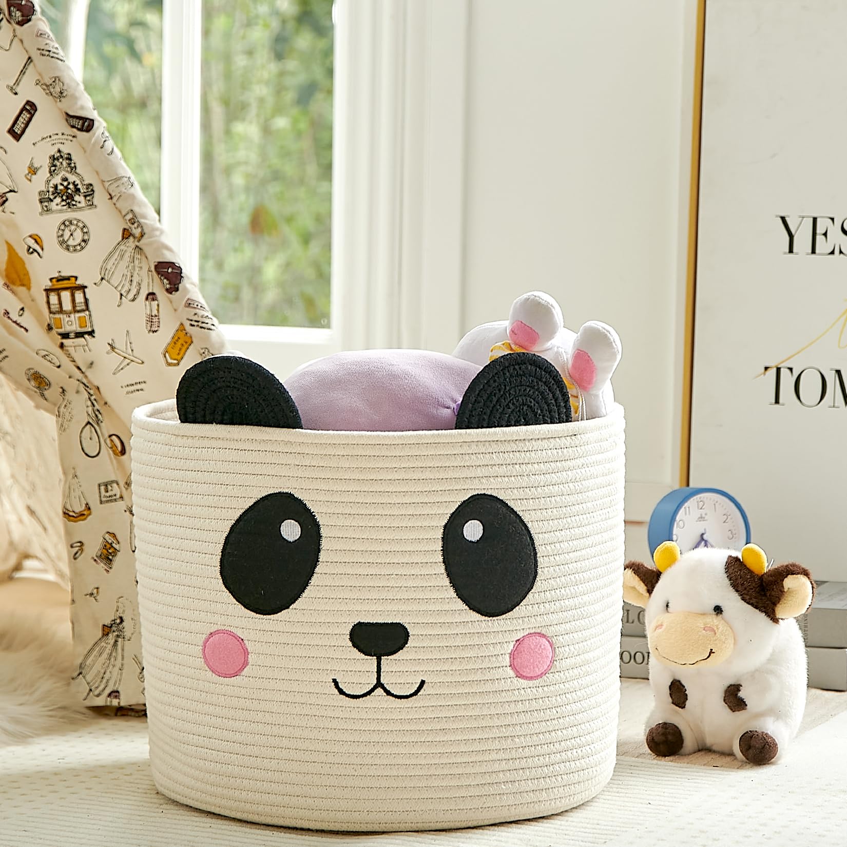 OMERAI panda-design basket viewed from different angle for versatile fit