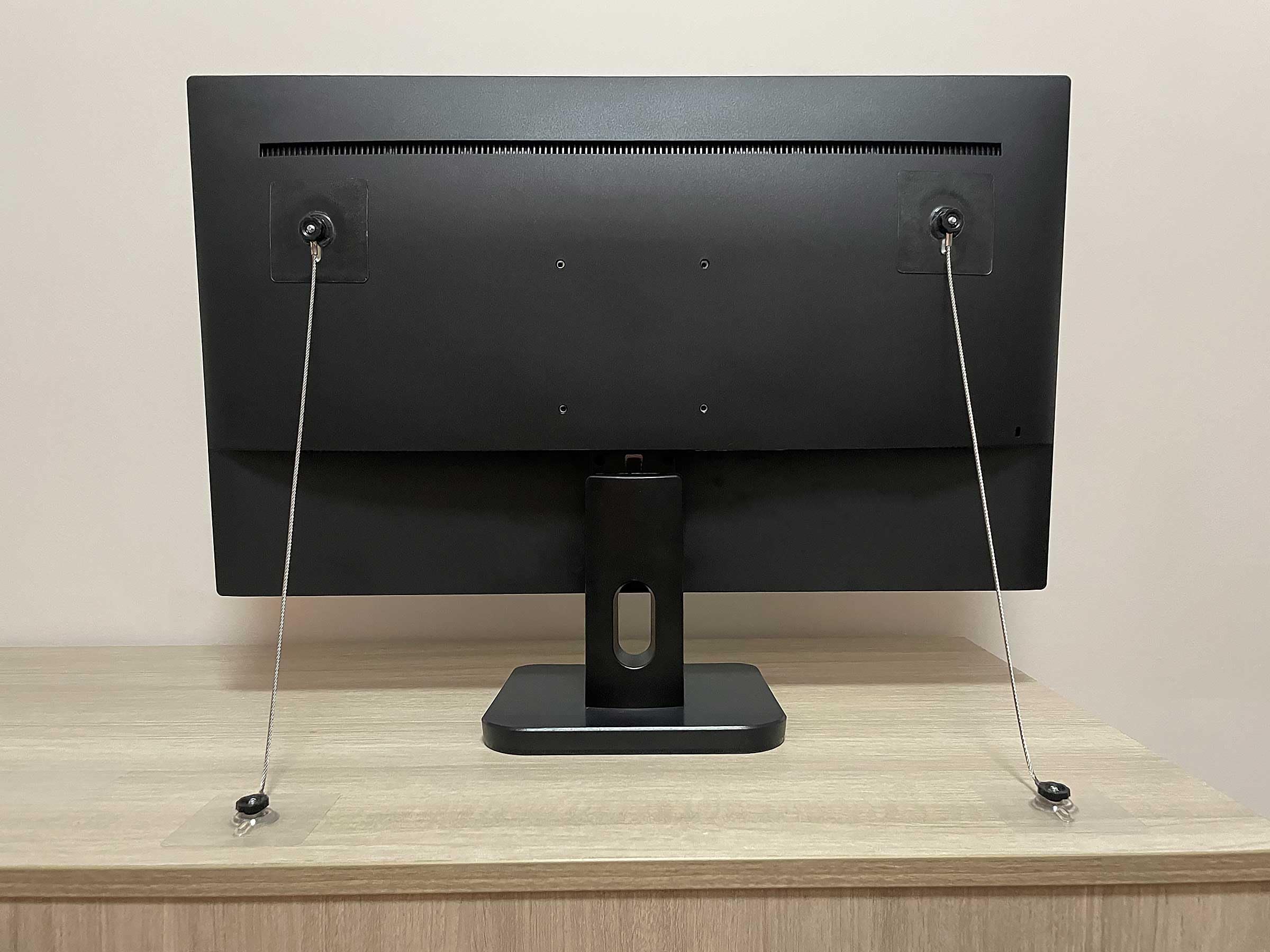 Omypuehen no-drill anchors shown with effortless mounting options.