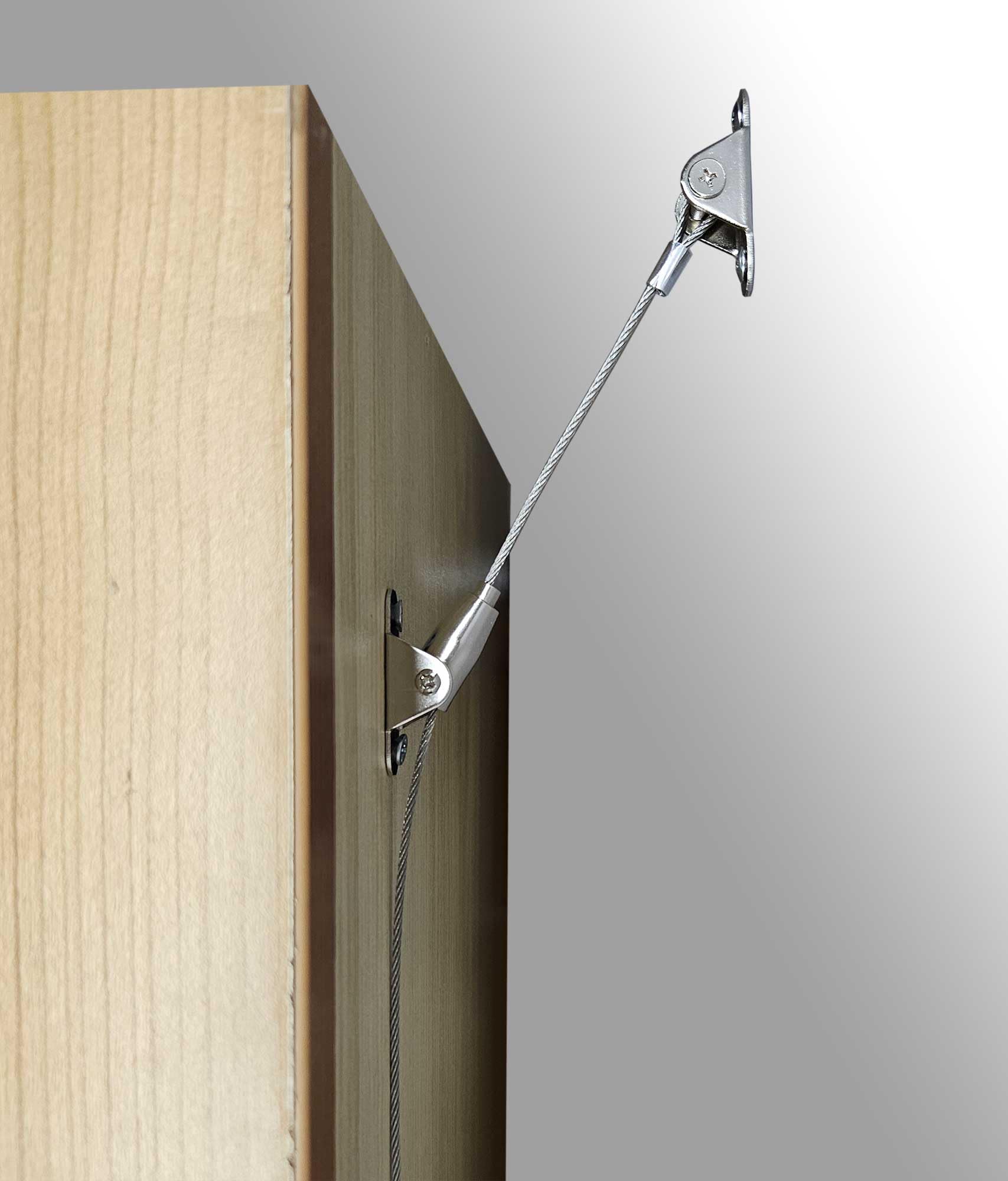 Omypuehen nursery-use setup enables safe exploration for little climbers.