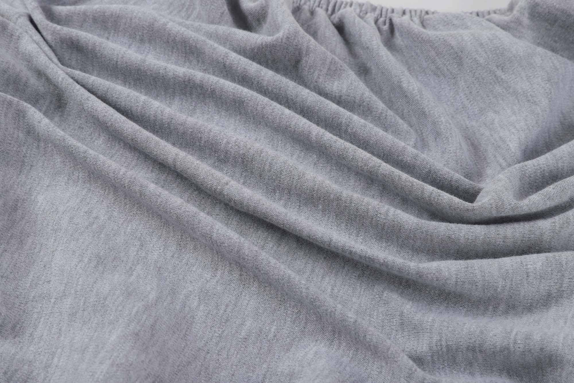 Onacosht bassinet sheet elastic band secures the fit, preventing bunching and shifting.