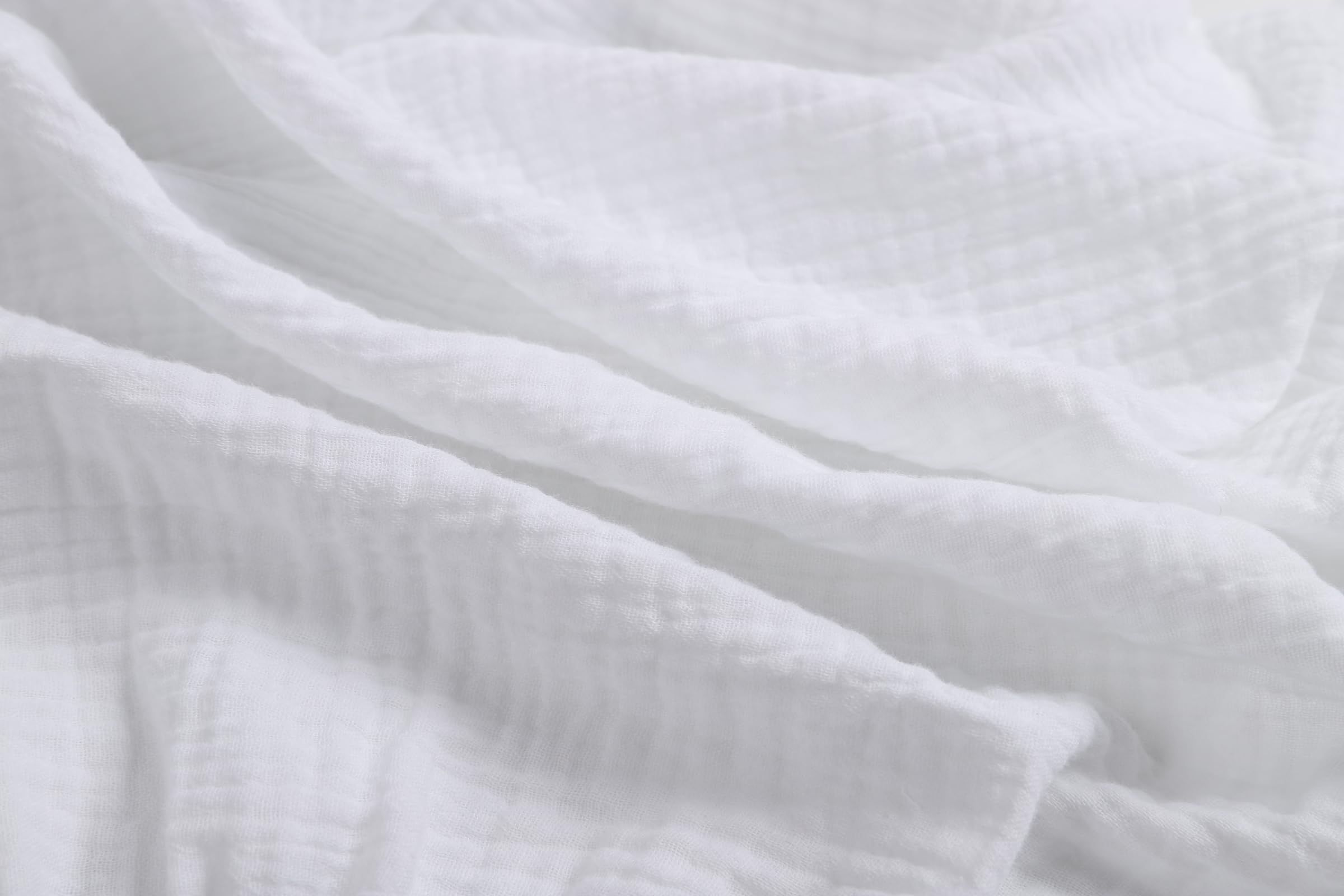 Onacosht white grey pack emphasizes neutral color for versatile nursery styling.