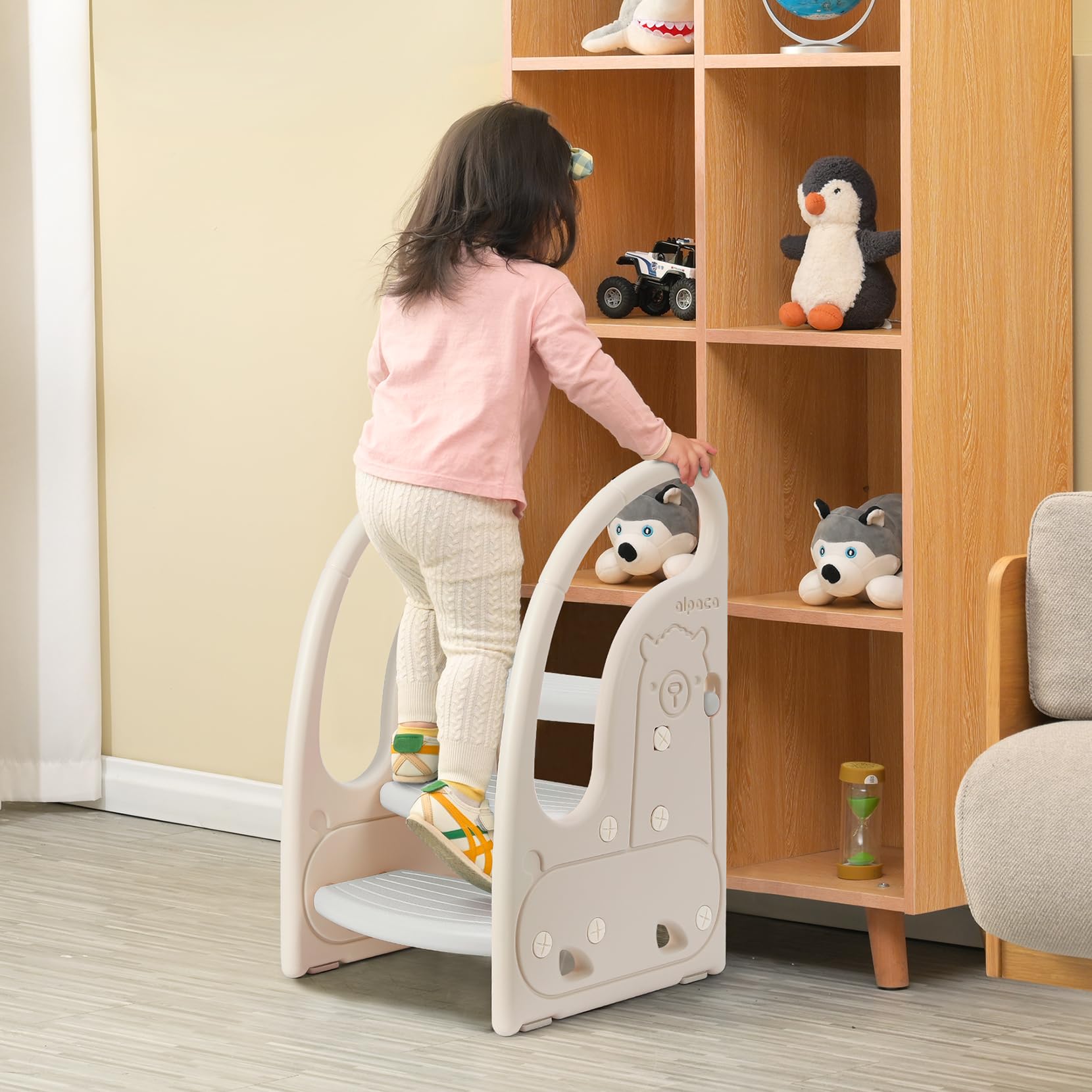 Onasti family-safe plastic ensures non-toxic CPC-certified quality for home use