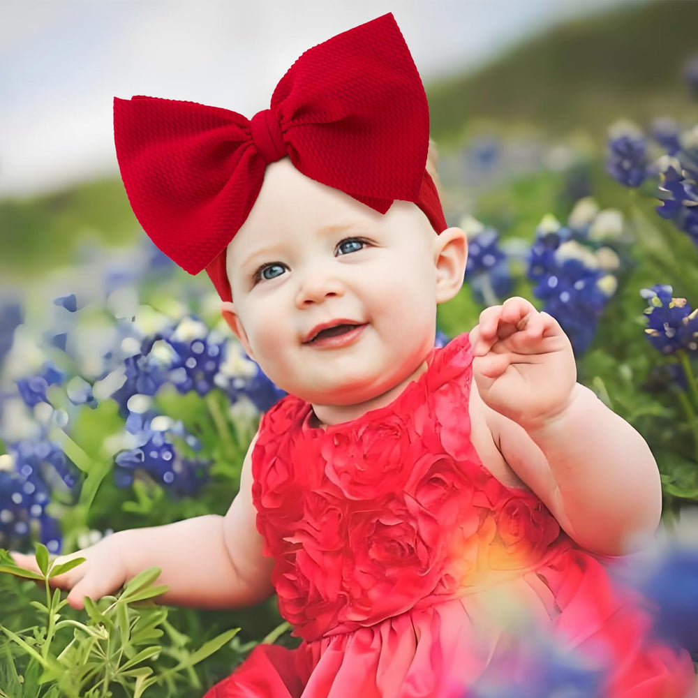 ONENINEDREAM black bow headband for infant adds classic style and gentle grip.