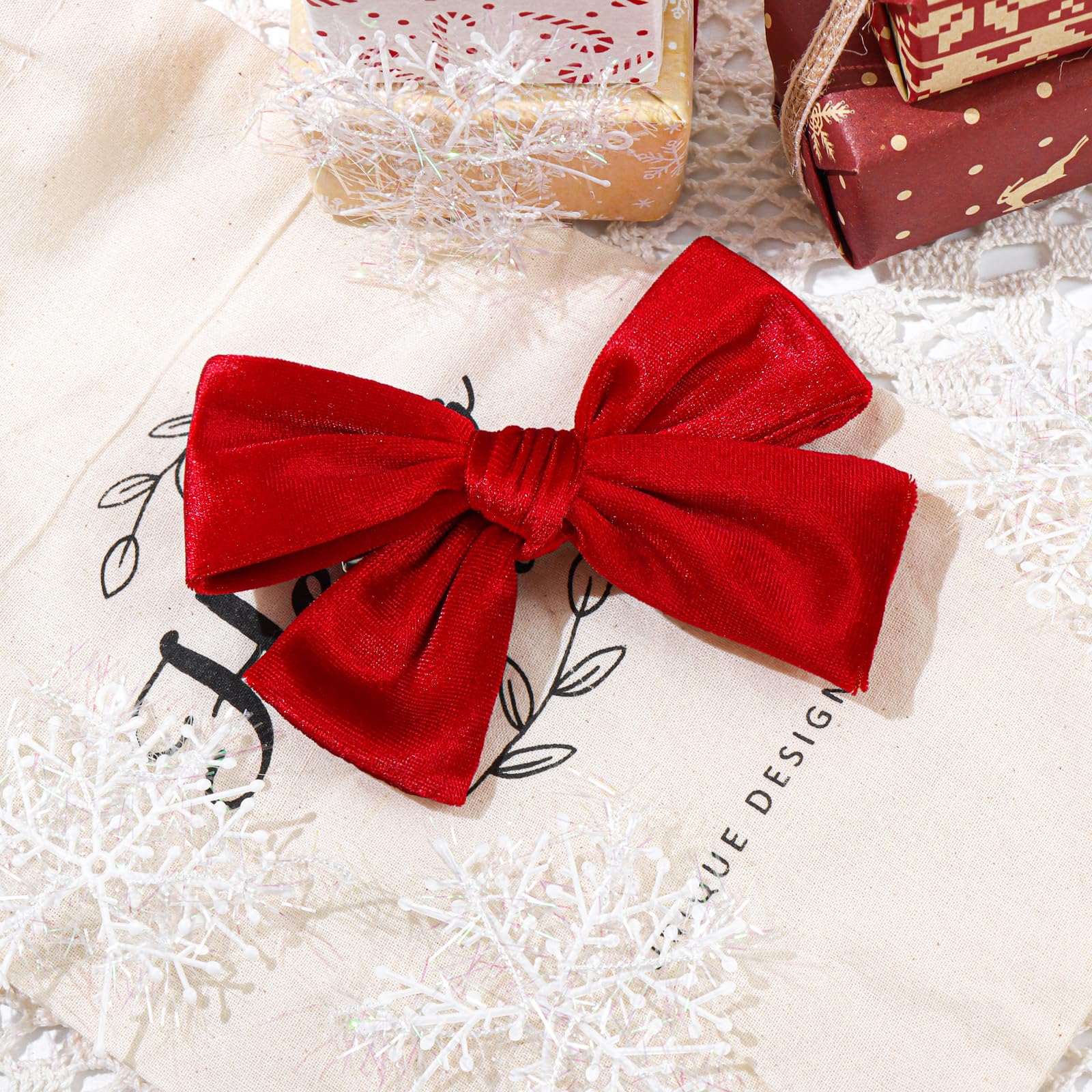 ONENINEDREAM Christmas party hair clip completes festive outfits with easy pin