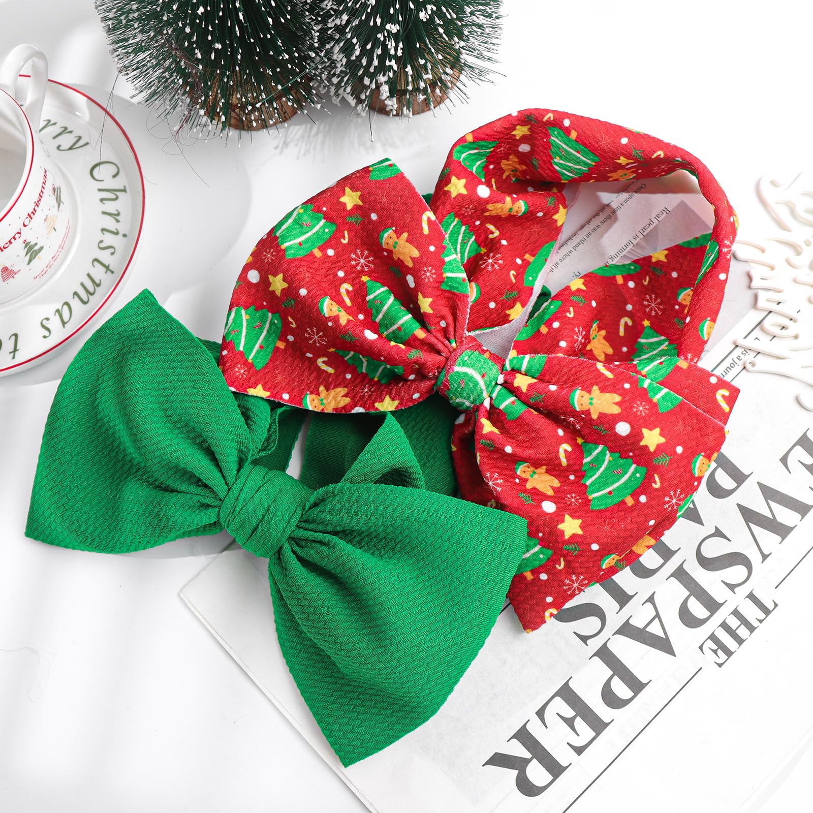 ONENINEDREAM Christmas photo-prop headband used as festive accessory for holiday shoots