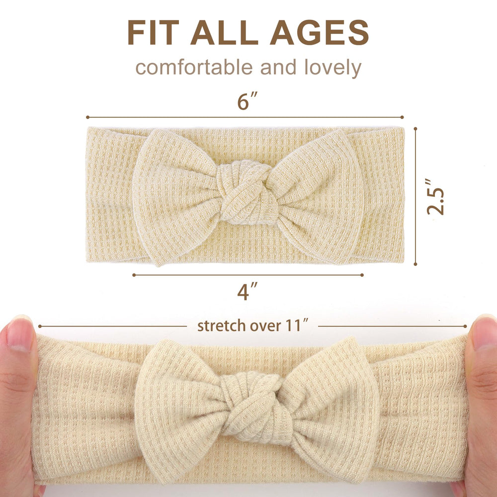ONENINEDREAM elastic baby headband demonstrates easy fit from newborn to toddler.