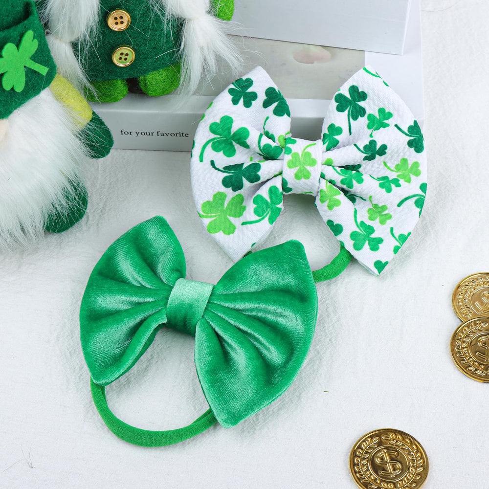 ONENINEDREAM shamrock bow closeup adds stylish charm to photos and family shoots.