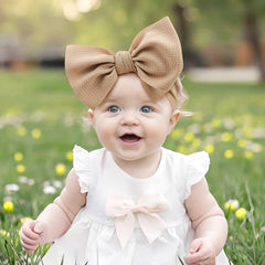 ONENINEDREAM headband-stretchy-band-closeup; grows with baby and stays put.