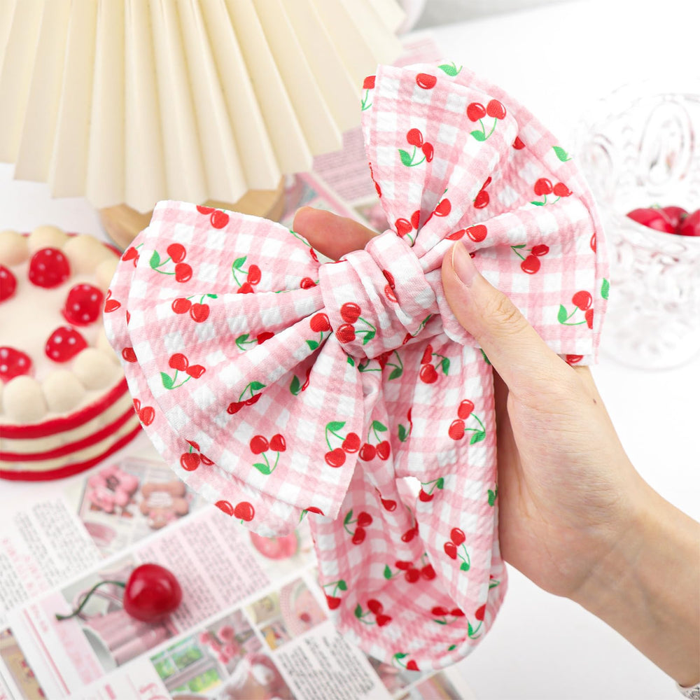 ONENINEDREAM newborn-toddler friendly headband—easy to wear as grows