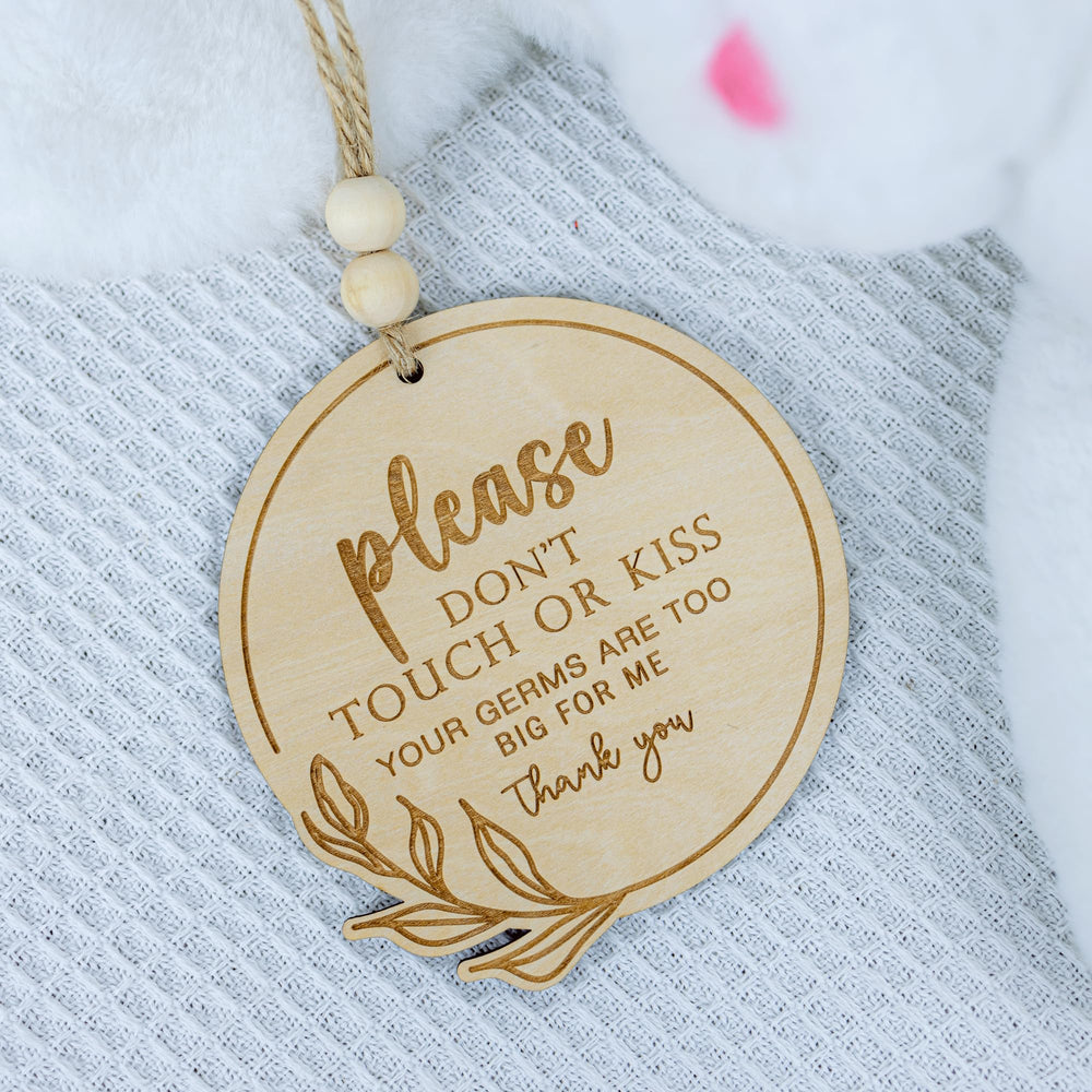 ONNIBE wooden sign 8-inch diameter offers a compact nursery focal point.