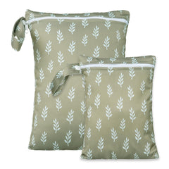 Opgroeie wet bags in two sizes for diapers and wipes.