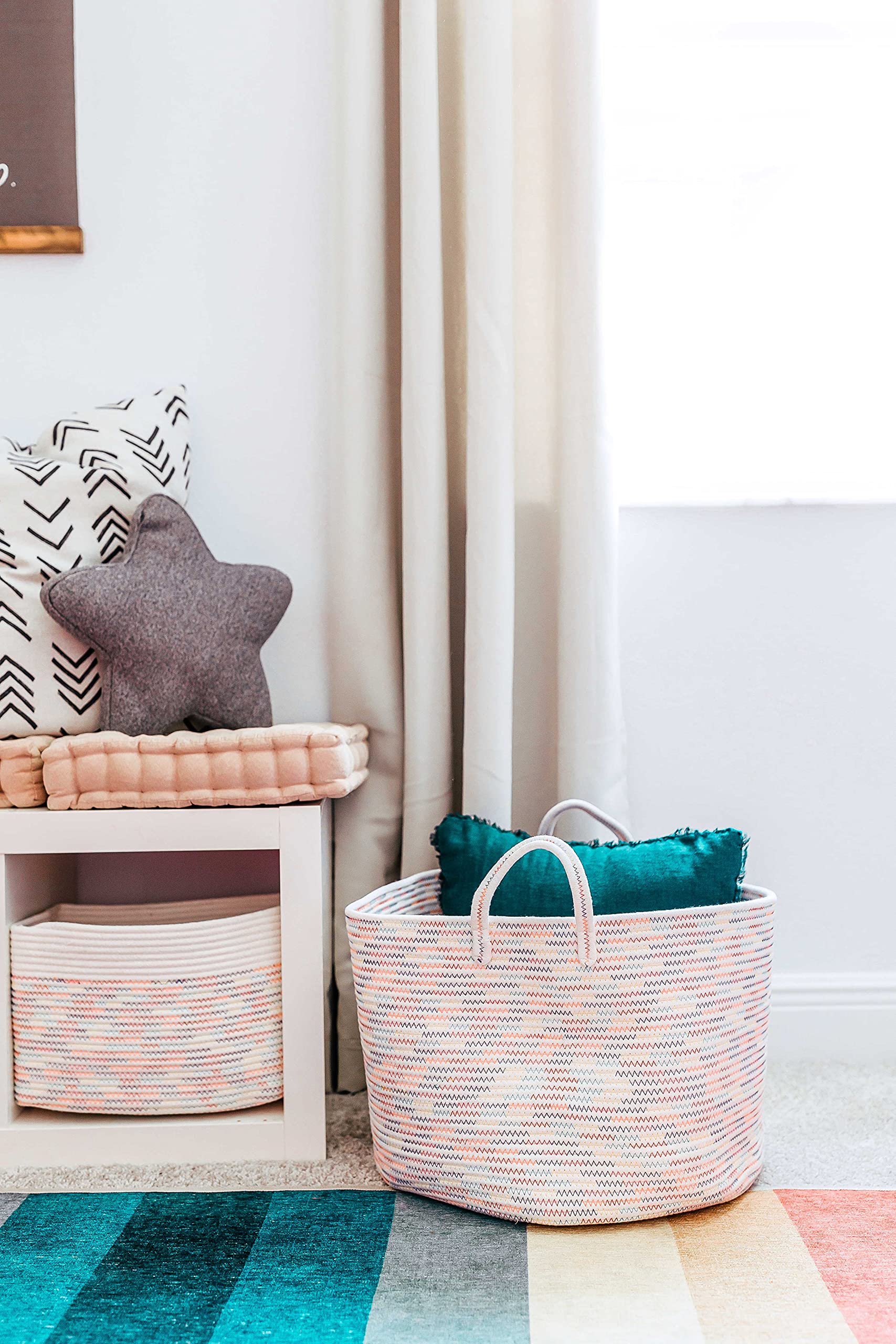 OrganiHaus foldable basket demonstrates lightweight design with reinforced handles.