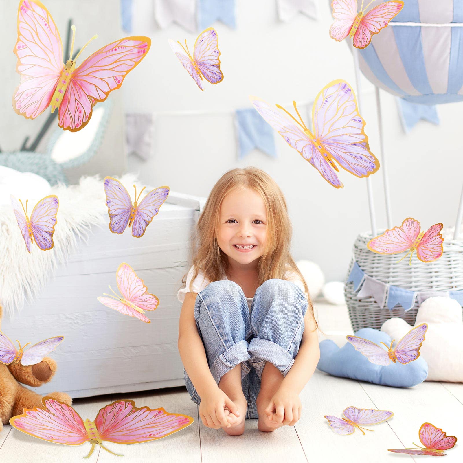 Outus 48-piece set covers walls quickly, ideal for multi-area decorating ideas.