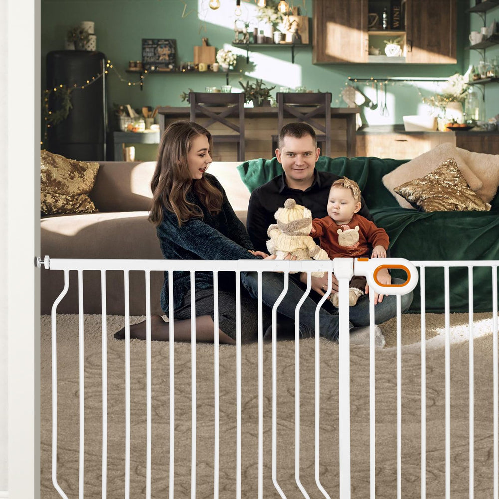 Owlie baby gate no-drilling installation allows quick setup without tools.