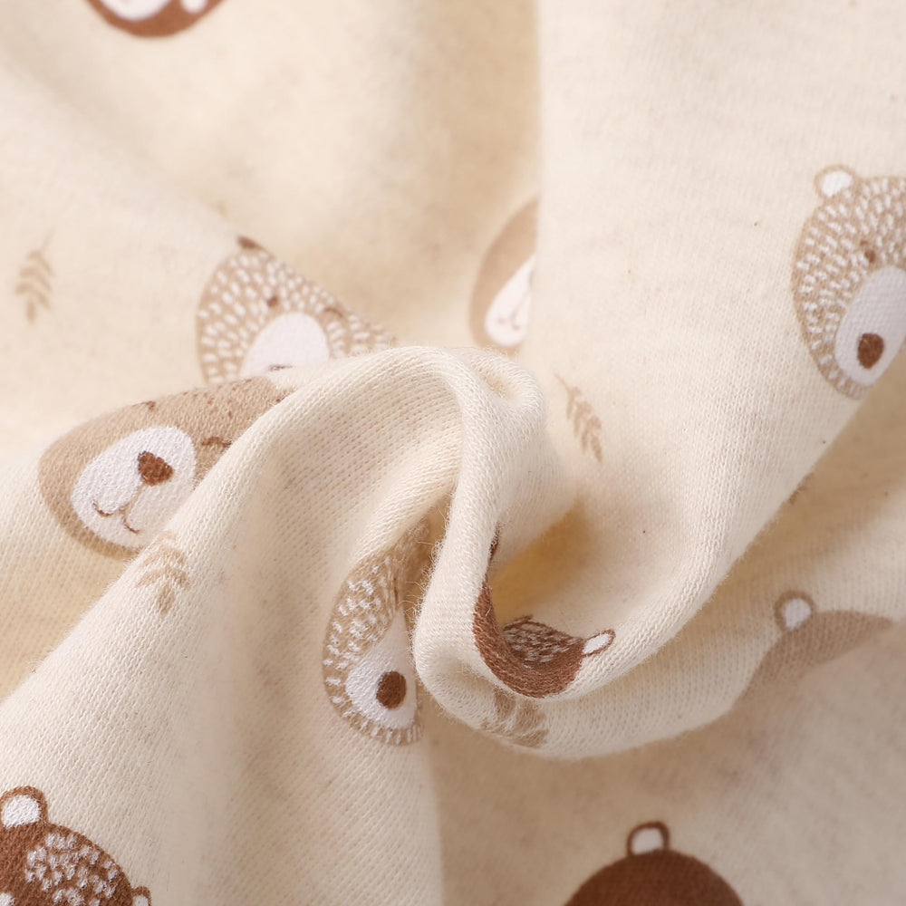 Owlivia 2-way zipper simplifies diaper changes during night.