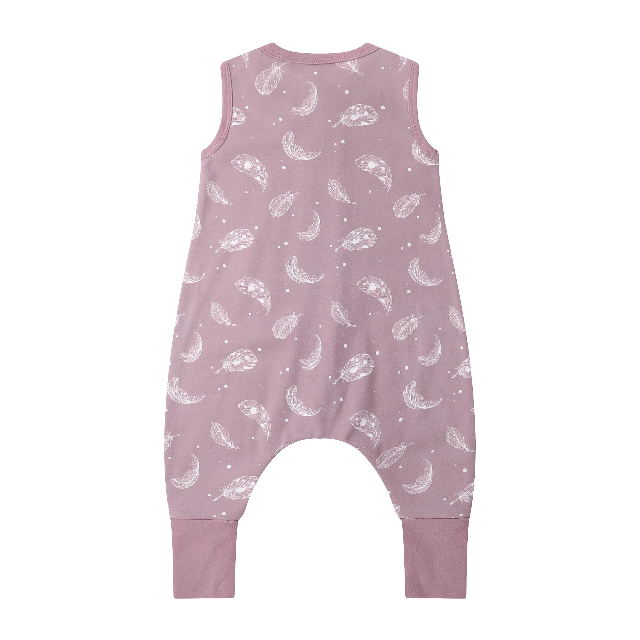 Owlivia organic cotton close-up shows softness and chemical-free comfort for delicate skin.