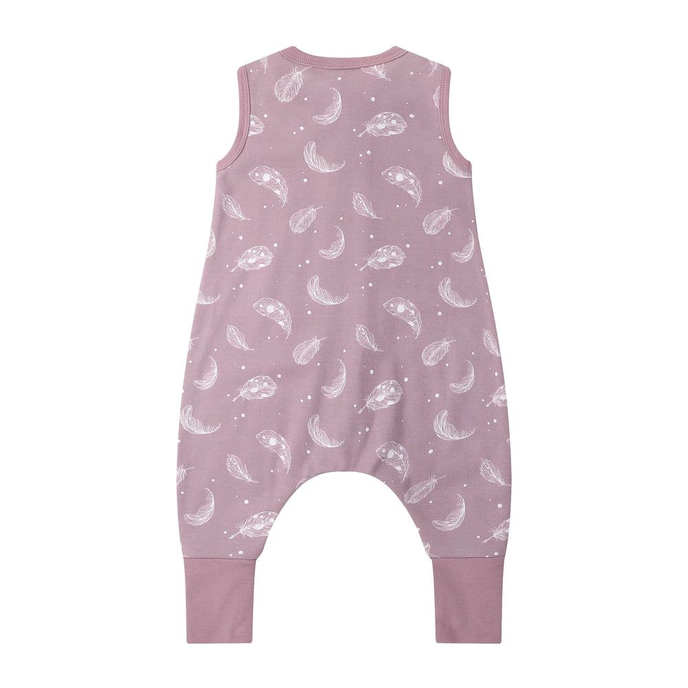 Owlivia organic cotton close-up shows softness and chemical-free comfort for delicate skin.