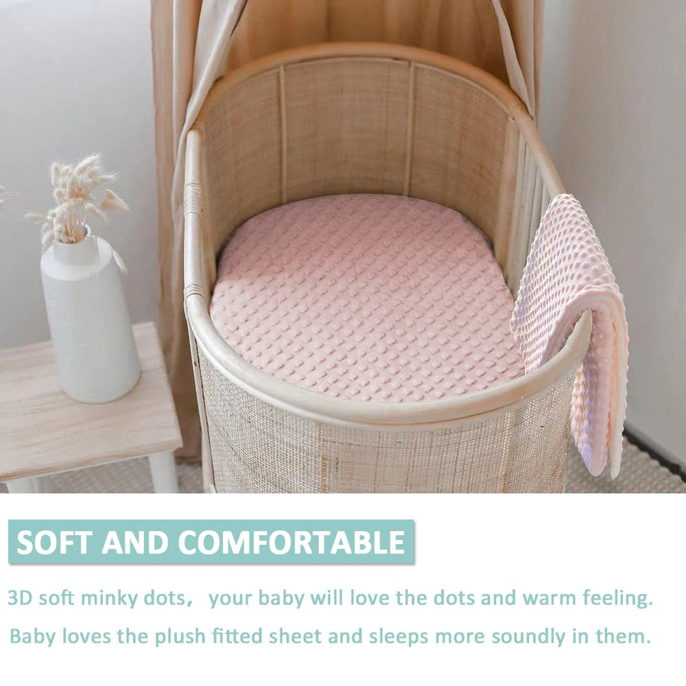 Owlowla bassinet sheet is machine-washable for easy care and quick cleanup.