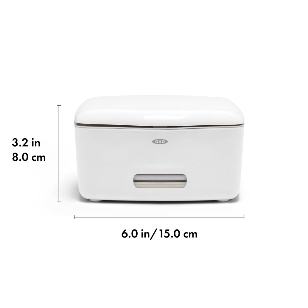OXO Good Grips PerfectPull in-use with 60-wipe capacity.