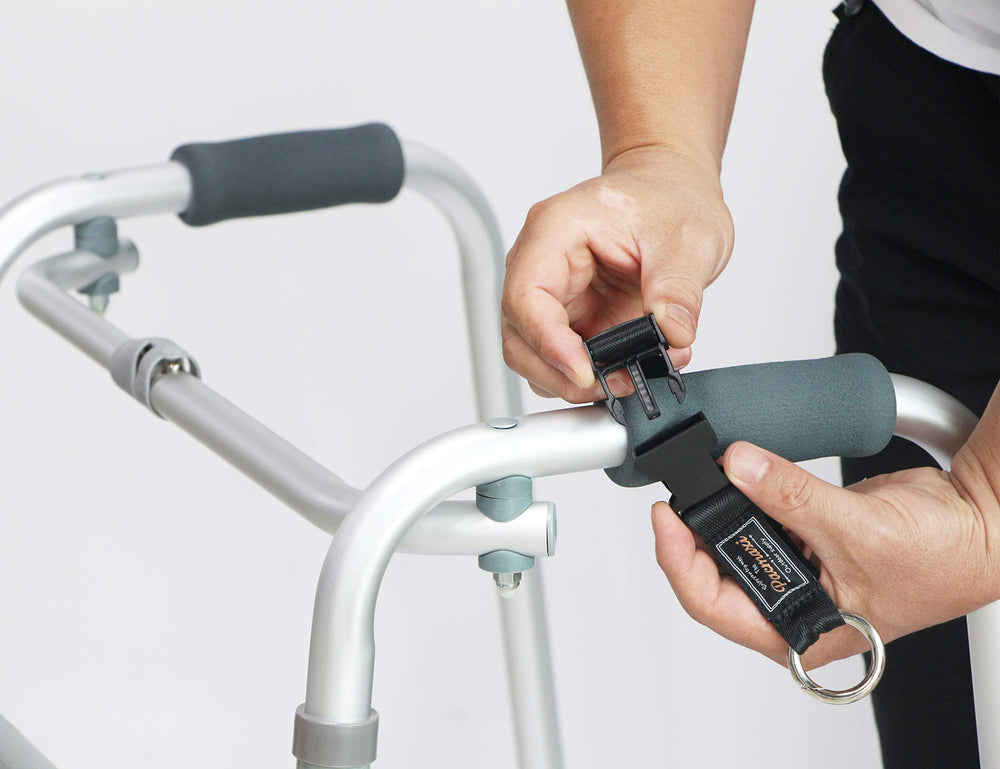 PACMAXI Stroller Hook attached to handbag demonstrates versatile everyday carry.