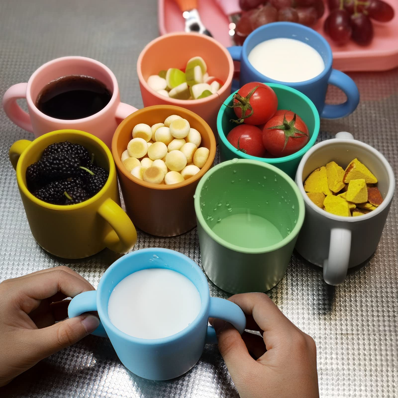 Paeyaer Princess Powder microwave-safe cup warms liquids safely.