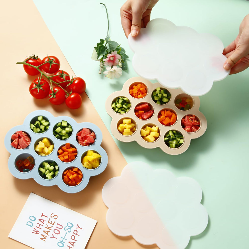 PandaEar baby-tray lids provide airtight seals for fresh, travel-ready foods.