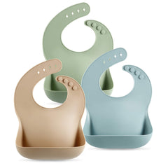 PandaEar bib with deep pocket catches spills during meals.