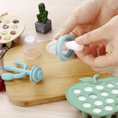 PandaEar easy-release bottom design ensures quick, mess-free pop-out for smooth mealtime.