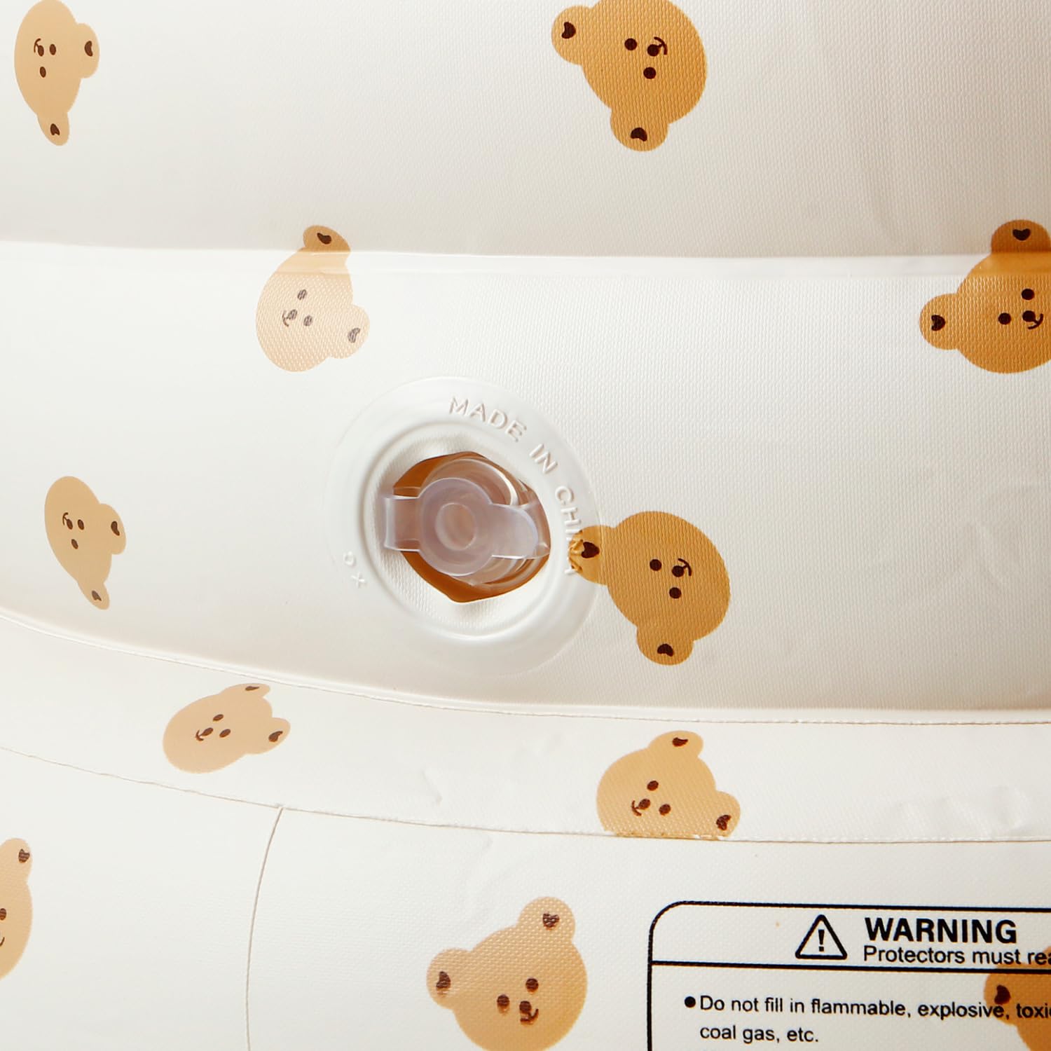 PandaEar inflatable baby seat shows baby in a sitting position.