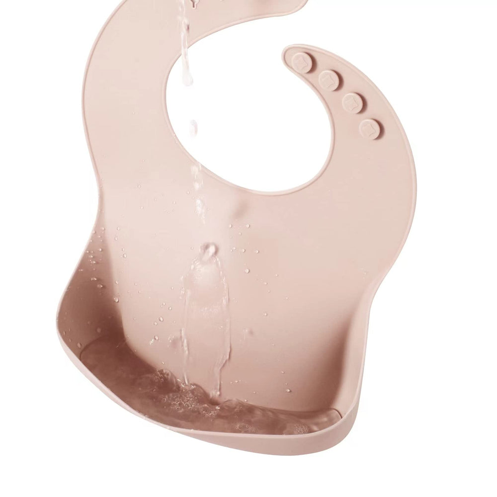 PandaEar 100% soft silicone bib offers gentle touch and simple cleaning